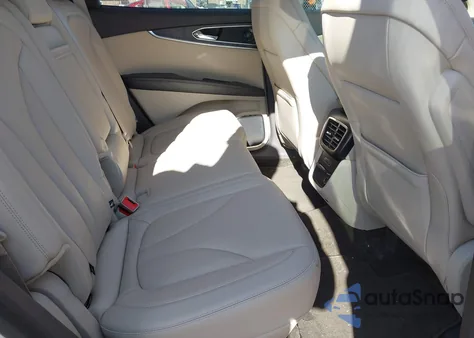 2019 Lincoln Nautilus Reserve z USA, uszkodzony, nr VIN 2LMPJ8L9XKBL65999